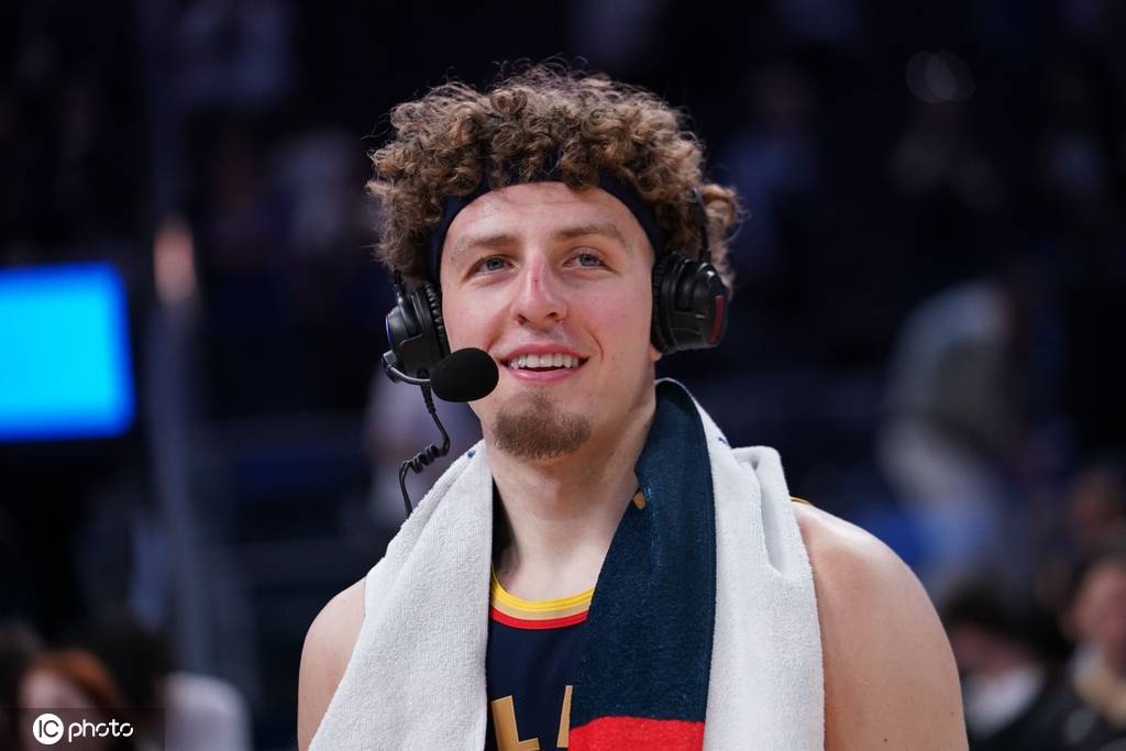 官方：波杰姆斯基接受左手腕清创手术 预计训练营前复出