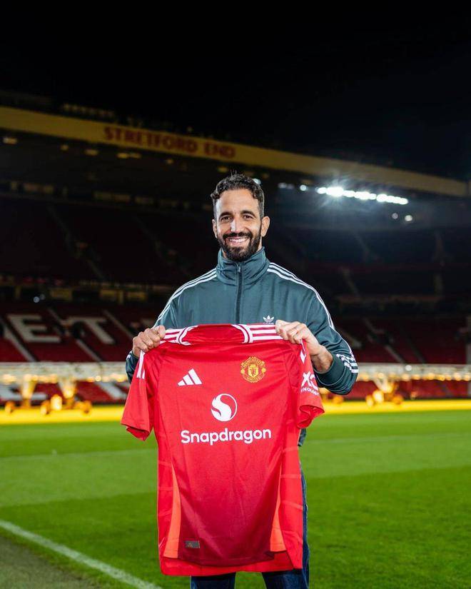 引援难度大只是第一步，阿莫林不该被继续信任，曼联复兴路漫漫